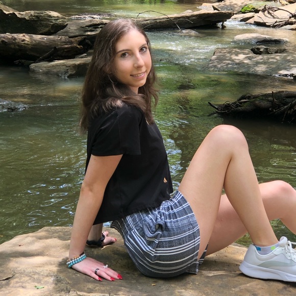 Meet your Posher, Rene - Picture 1 of 1